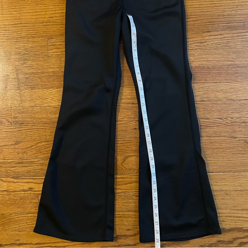 Black Winter Thermal Flare Leggings with Pockets - Picture 4 of 7